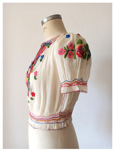 1930s 1940s - Exquisite Hand Embroidery Hungarian Blouse - W28.5 (72cm)