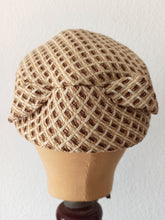 Cargar imagen en el visor de la galería, 1950s - Fabulous Raffia Hat &amp; Purse Set
