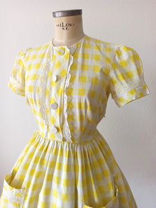 1950s - PARIS - Delightful Puffed Sleeves Plaid Dress - W30 (76cm)