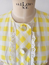 Carica l&#39;immagine nel visualizzatore di Gallery, 1950s - PARIS - Delightful Puffed Sleeves Plaid Dress - W30 (76cm)
