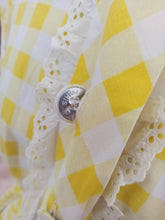Carica l&#39;immagine nel visualizzatore di Gallery, 1950s - PARIS - Delightful Puffed Sleeves Plaid Dress - W30 (76cm)
