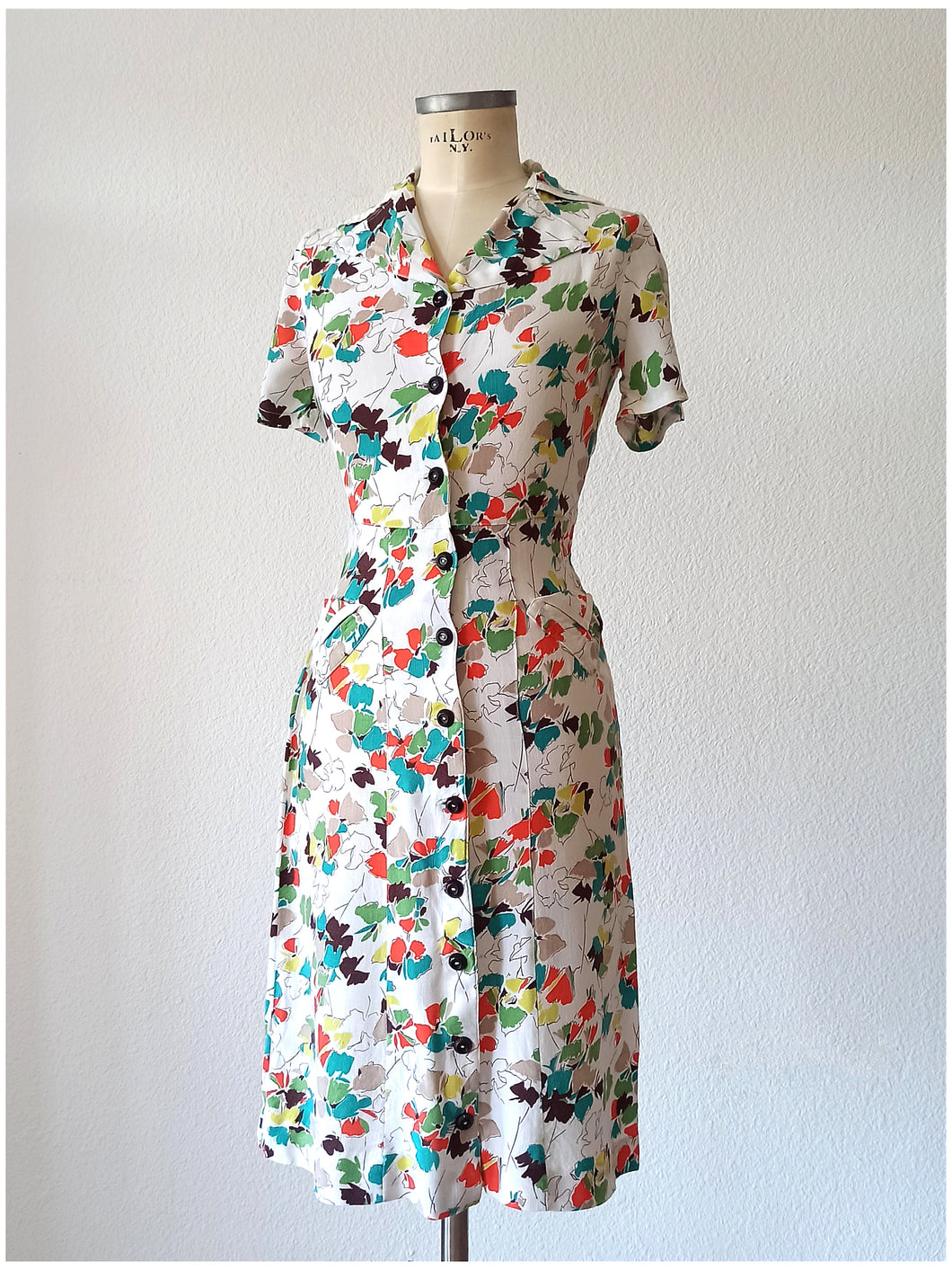 1940s - Marvelous Colors Rayon Dress - W27 (68cm)