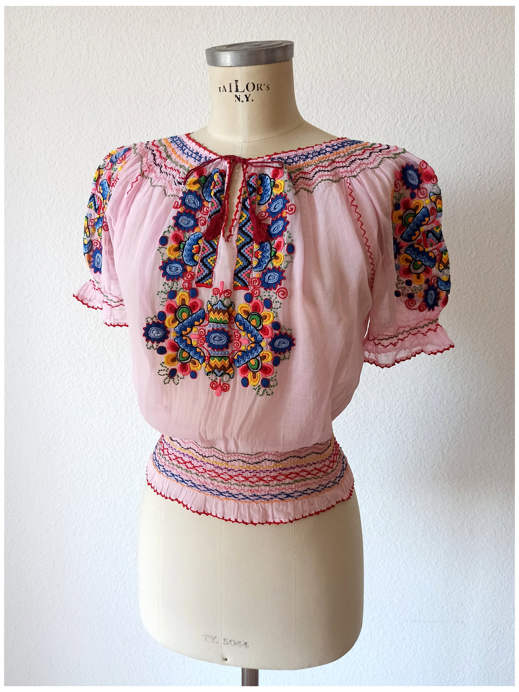 1930s 1940s - Exquisite Light Pink Hungarian Blouse - W30 (76cm)