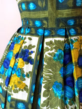 Cargar imagen en el visor de la galería, 1950s 1960s - BADER, Germany - Spectacular Floral Dress - W35 (88cm)
