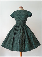 Carica l&#39;immagine nel visualizzatore di Gallery, 1950s 1960s - Gorgeous Green Cotton Dress - W26 (66cm)
