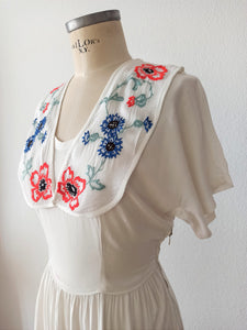 1940s - Delightful Embroidery Rayon Dress - W30 (76cm)