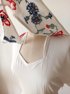 1940s - Delightful Embroidery Rayon Dress - W30 (76cm)