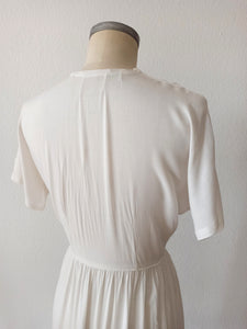 1940s - Delightful Embroidery Rayon Dress - W30 (76cm)