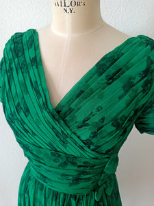 1950s - NINA FABBRI, Belgium - Exquisite Green Silk Couture Dress - W27 (68cm)