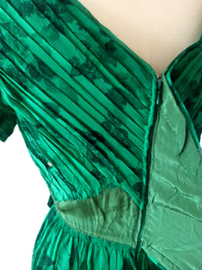 1950s - NINA FABBRI, Belgium - Exquisite Green Silk Couture Dress - W27 (68cm)