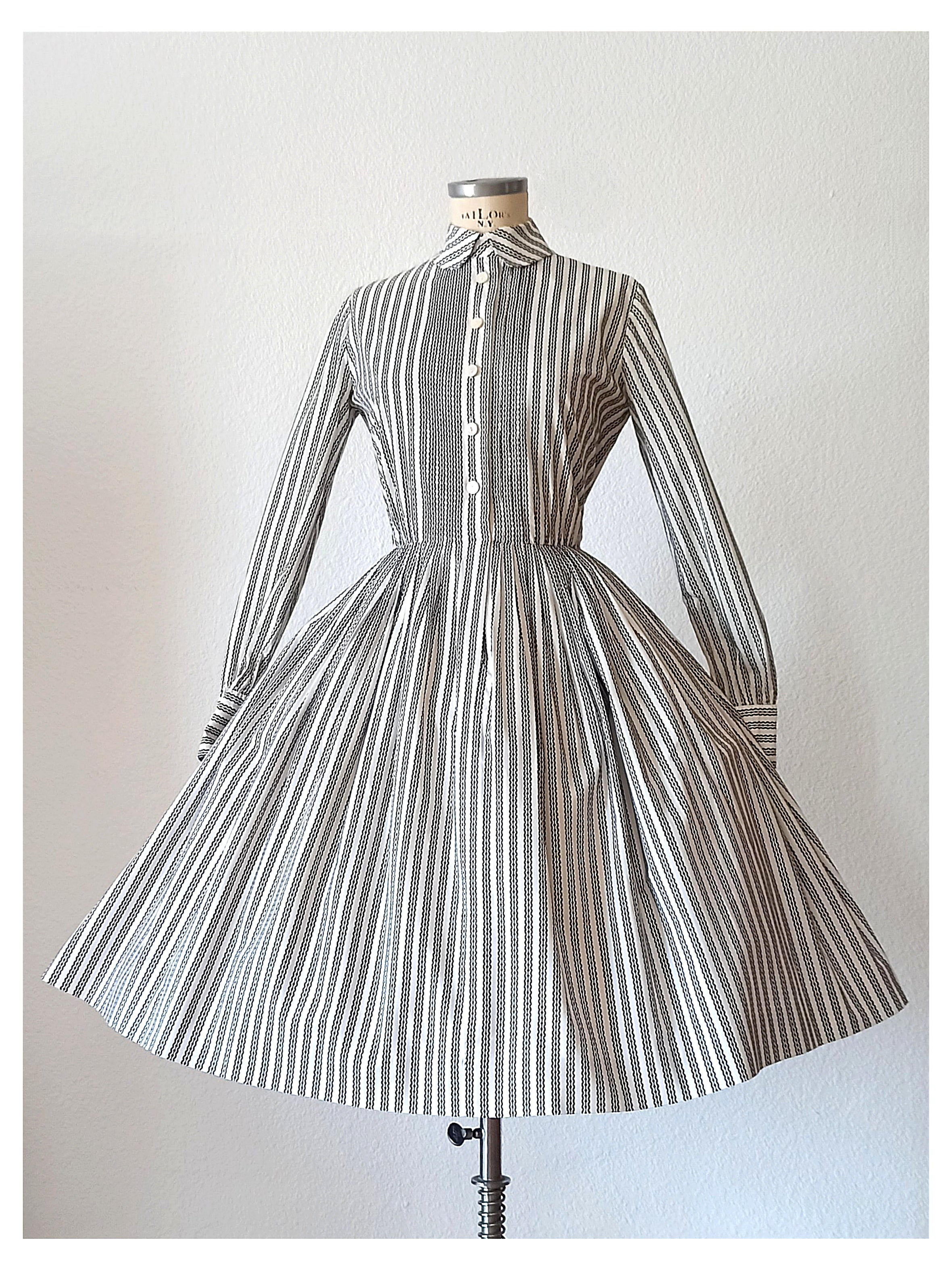 1940s 1950s - Outstanding Beauty Cotton Dress - W28.5 (72cm