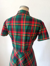 Load image into Gallery viewer, 1950s - Gorgeous Tartan Cotton Dress - W33 (84cm)
