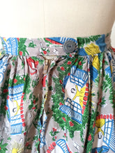 Laden Sie das Bild in den Galerie-Viewer, 1940s - Adorable Novelty Print Rayon Skirt - W33 (88cm)
