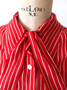 1940s - Gorgeous Bow Red Striped Rayon Blouse - W33 (84cm)