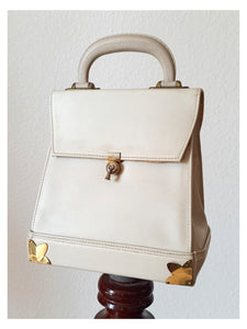 1950s 1960s - Gorgeous Shape Handbag
