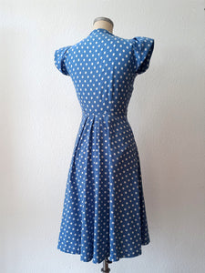 1940s - Delightful Blue Dotted Cotton Dress - W28 (70cm)