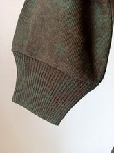 Load image into Gallery viewer, 1930s 1940s - BASSOLS - Deadstock Khaki Green Henley Cotton Shirt - One Size
