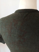 Load image into Gallery viewer, 1930s 1940s - BASSOLS - Deadstock Khaki Green Henley Cotton Shirt - One Size
