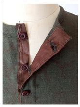 Load image into Gallery viewer, 1930s 1940s - BASSOLS - Deadstock Khaki Green Henley Cotton Shirt - One Size

