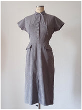 Cargar imagen en el visor de la galería, 1950s - FRANCE - Gorgeous Grey Cotton Pockets Dress - W29 (74cm)
