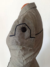 Cargar imagen en el visor de la galería, 1950s - Exquisite Houndstooth Soft Wool Dress - W24.5 (62cm)
