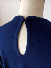 Cargar imagen en el visor de la galería, 1960s - DEADSTOCK - MAROSC, Spain - Navy Knit Cardigan - Sz 3
