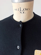 Cargar imagen en el visor de la galería, 1960s - DEADSTOCK - COFASA, Spain - Black Knit Cardigan - Sz 4

