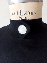 Laden Sie das Bild in den Galerie-Viewer, 1960s - DEADSTOCK - SUBLYM, Spain - Back Zipper Black Top - Sz 4
