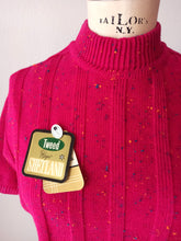Cargar imagen en el visor de la galería, 1960s - DEADSTOCK - VINTRÓ, Barcelona - Flecked Pink Knit Top - Sz 3
