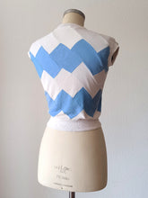 Load image into Gallery viewer, 1940s 1950s - DEADSTOCK - Gorgeous Blue White Cotton Top - Sz 2
