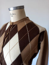 Charger l&#39;image dans la galerie, 1950s - PRINGLE, Scotland - Iconic Intarsia Cashmere Cardigan
