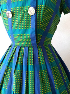 1950s - RACELL, France - Stunning Green Blue Cotton Dress - W26 (66cm)