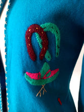 Charger l&#39;image dans la galerie, 1940s 1950s - Gorgeous Blue Embroidered Mexican Jacket
