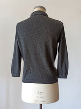 Charger l&#39;image dans la galerie, 1950s - BALLANTYNE, Scotland - Cute Grey Cashmere Cardigan
