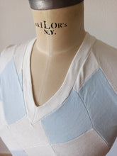 Cargar imagen en el visor de la galería, 1940s 1950s - DEADSTOCK - Gorgeous Blue Grey White Cotton Top - Sz 2
