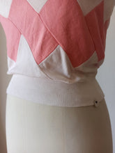Load image into Gallery viewer, 1940s 1950s - DEADSTOCK - Gorgeous Pink Peach White Cotton Top - Sz 3

