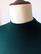 Load image into Gallery viewer, 1950s - GLENEAGLES KNITWEAR, Scotland - Forest Green Men&#39;s Cashmere Sweater - Sz 40
