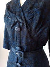 Cargar imagen en el visor de la galería, 1950s - POVEL&#39;S, Paris - Outstanding Couture Coat Dress - W31 (80cm)
