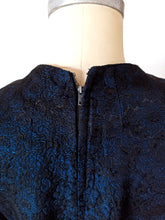Cargar imagen en el visor de la galería, 1950s - POVEL&#39;S, Paris - Outstanding Couture Coat Dress - W31 (80cm)
