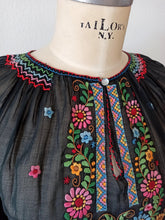 Cargar imagen en el visor de la galería, 1940s 1950s - ARTEX - Black Hungarian Embroidery Blouse - W29 (74cm)
