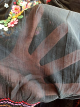 Cargar imagen en el visor de la galería, 1940s 1950s - ARTEX - Black Hungarian Embroidery Blouse - W29 (74cm)

