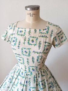1950s 1960s - Adorable Roseprint Cotton Dress - W28.5 (72cm)