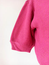 Charger l&#39;image dans la galerie, 1940s 1950s - DEADSTOCK - Gorgeous Strawberry Cotton Knit Jumper - Sz 3
