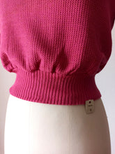Charger l&#39;image dans la galerie, 1940s 1950s - DEADSTOCK - Gorgeous Strawberry Cotton Knit Jumper - Sz 3
