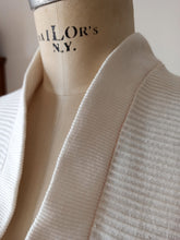 Charger l&#39;image dans la galerie, 1950s - DARIO SOLES, Spain - Deadstock White Cropped Cardigan - Sz XS/S
