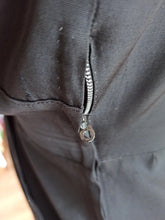 Charger l&#39;image dans la galerie, 1940s 1950s - Superb Black Textured Rayon Dress - W32 (82cm)
