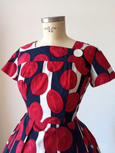 Charger l&#39;image dans la galerie, 1950s 1960s - CHERIE MODELL - Deadstock Stunning Cotton Dress - W28.5 (72cm)

