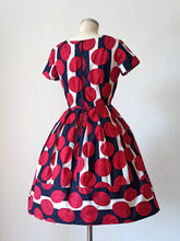 Charger l&#39;image dans la galerie, 1950s 1960s - CHERIE MODELL - Deadstock Stunning Cotton Dress - W28.5 (72cm)

