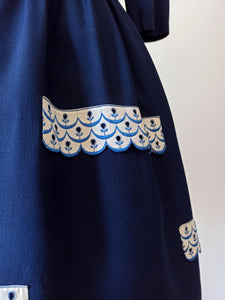 1950s - Adorable Navy Blue Rayon Dress - W26 (66cm)