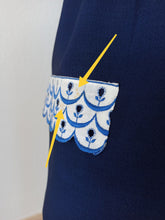 Load image into Gallery viewer, 1950s - Adorable Navy Blue Rayon Dress - W26 (66cm)
